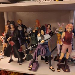 Naruto figures