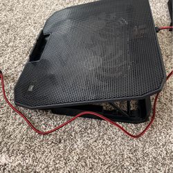 Laptop cooling fan with stand