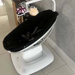 4moms MamaRoo - Swing - Color Black 