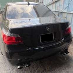 E60 M5 Trunk & Trunk Filler 