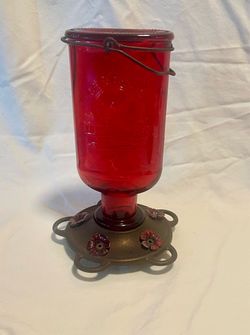 Humming bird feeder