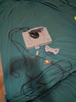 PS1 w/ Controller and Memory Card