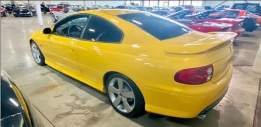 2004–2006 Pontiac GTO Factory OEM Rear Spoiler Wing – Yellow.