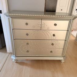 Disney Princess Dresser