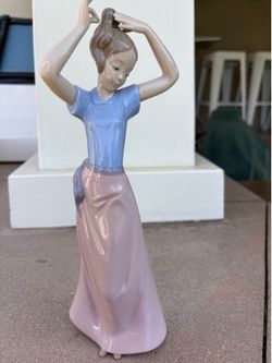 LLADRO NAO 1219 Getting Ready Retired! Mint Condition! No Box