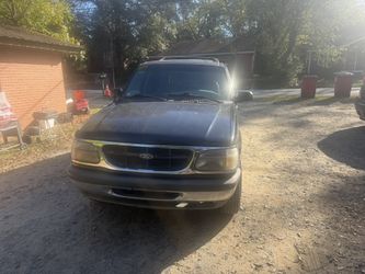 2000 Ford Explorer