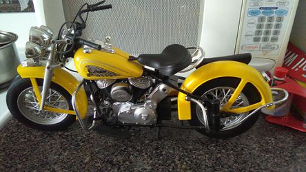 1948 Indian motorcycle 16 inches long 7 inches high excellent condition its a diecast bike to my profile Joseph summers for great deals