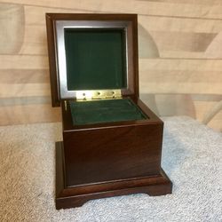 Bombay Company - Music / Jewelry Box