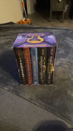 The Hunger Game 5 Bk Collection