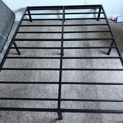 Metal Qeen Bed Frame 