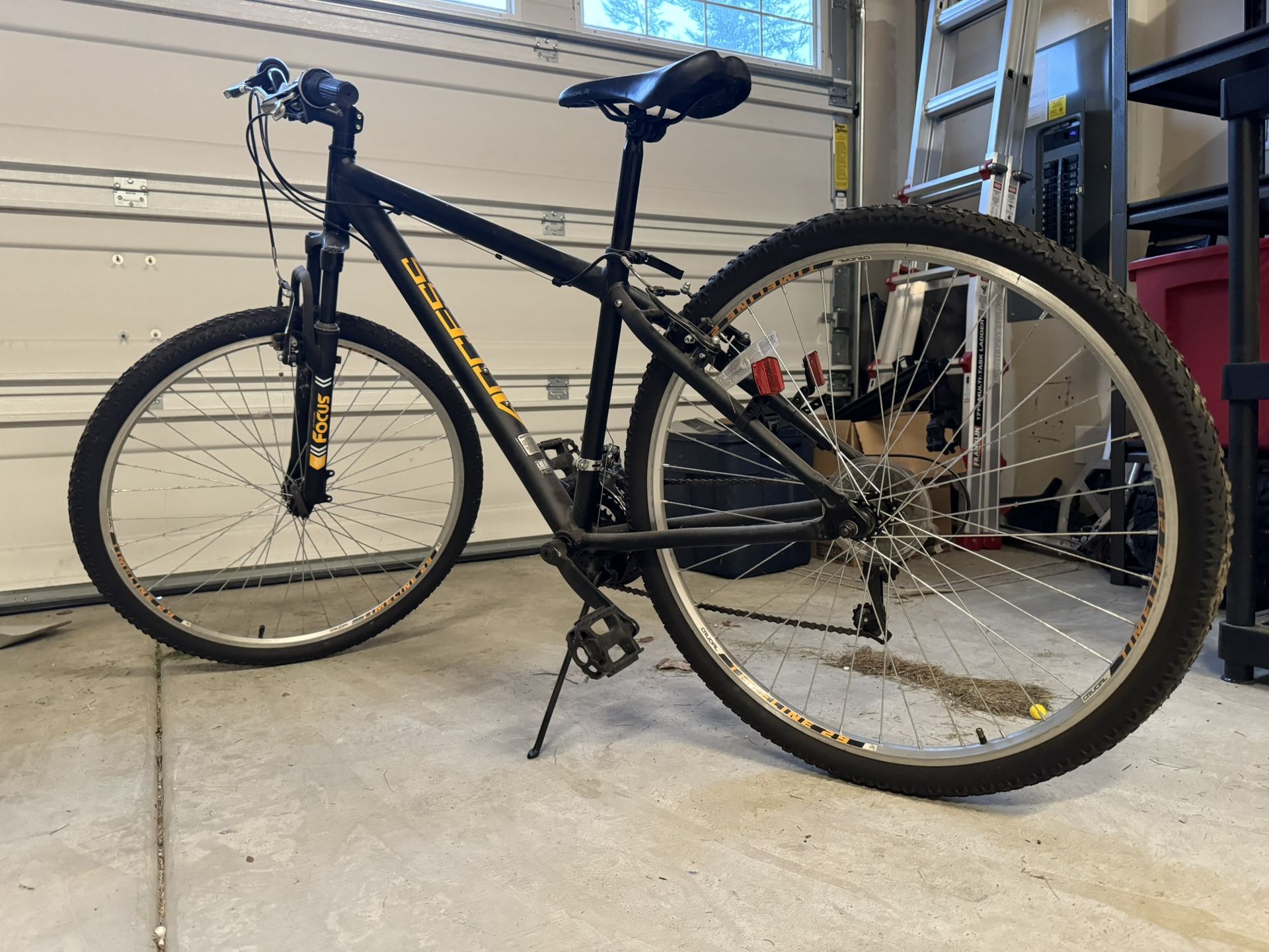 Access Men's Mountain Bike Like New 