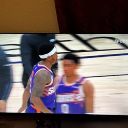 40in TV Roku 