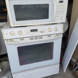 Gas Stove And Microwave