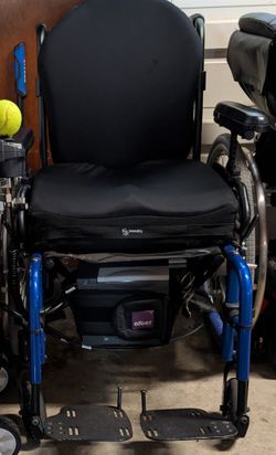 Electric Mobility Wheelchair With Extra Set Of Wheels 