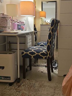 Desk chair