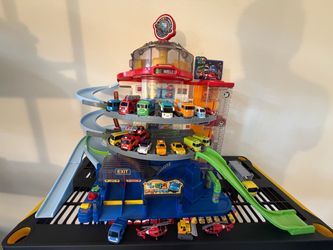 Tayo Little Bus Parking Tower + Fire Station, Pinkfong, PAW Patrol toy lot, 20 vehicles