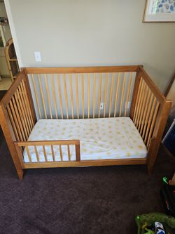 Daybed crib FREE
