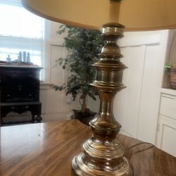 Vintage mid century table lamp. 50.00