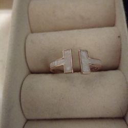 18kt Tiffany Ring 