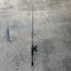 Abu Garcia BlackMax 6’6” Medium Baitcaster Rod & Quantum Pulse 5 Bearing Reel Combo