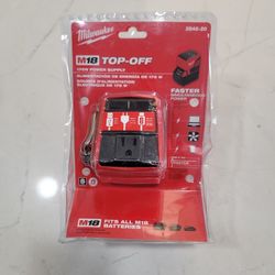 Milwaukee M18 18-Volt Lithium-Ion 175-Watt Powered Compact Inverter for M18 Batteries (Tool-Only)