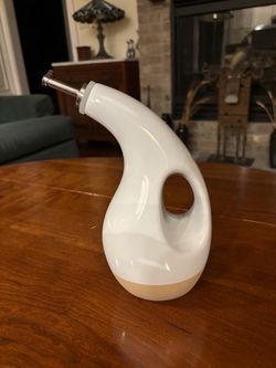 New Rachael Ray Ceramic EVOO Oil Dispenser Bottle