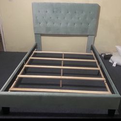 Queen Platform Bedframe No Mattress New 