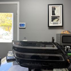 GENESIS GV80 SUV ORIGINAL OEM RIGHT PASSENGER LED HEADLIGHT COMPLETE ASSEMBLY (NO DAMAGE) 2021-2024