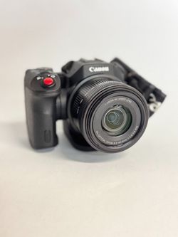 CANON XC15 4K PROFESSIONAL CAMCORDER USED