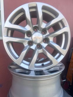 Chevrolet Silver Alloy Wheels