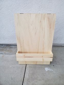 Flower Box Welcome Sign 