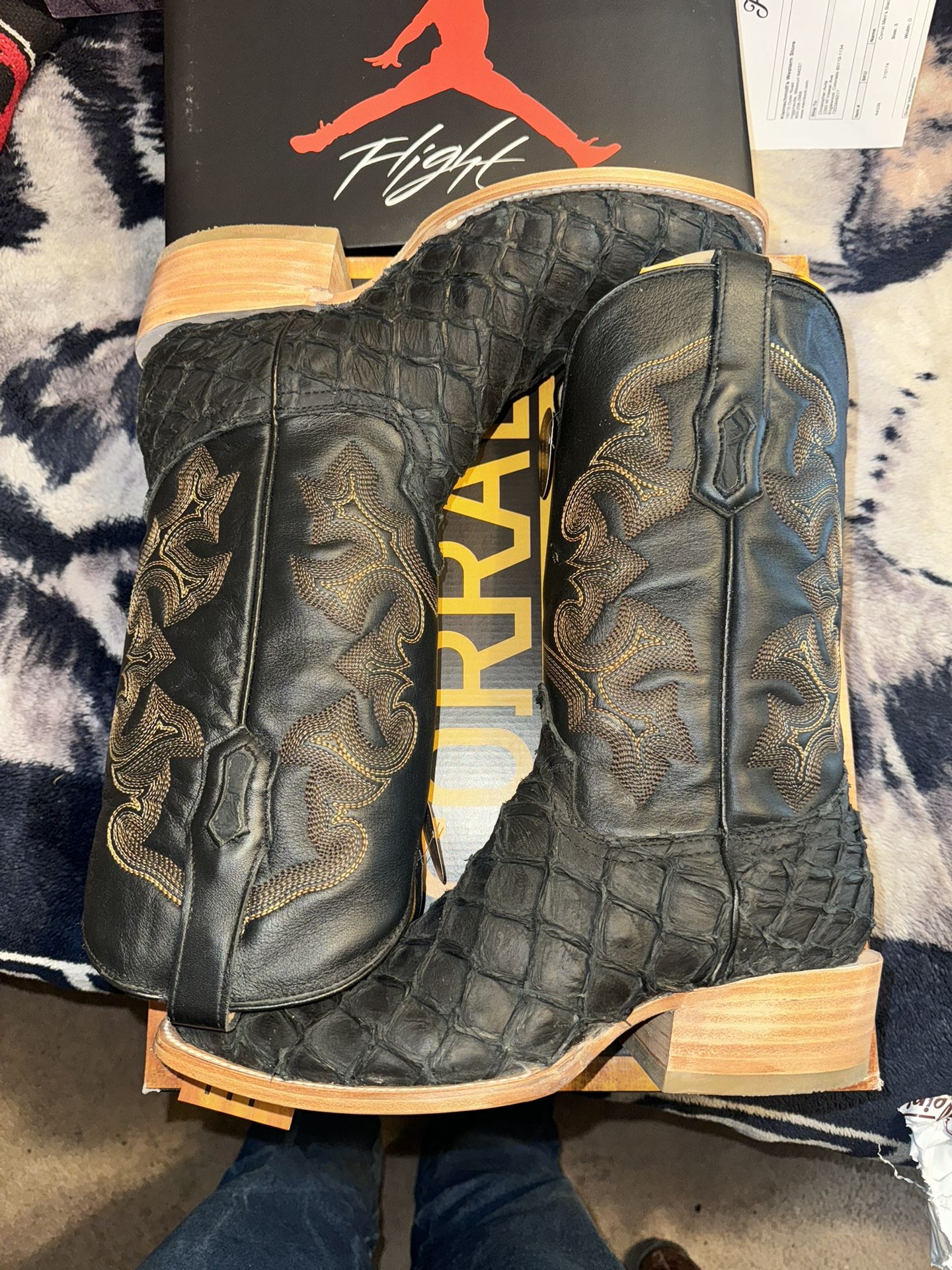 Corral Men's Black Piarucu Fish Cutter Toe Cowboy Boots Size 8.5d