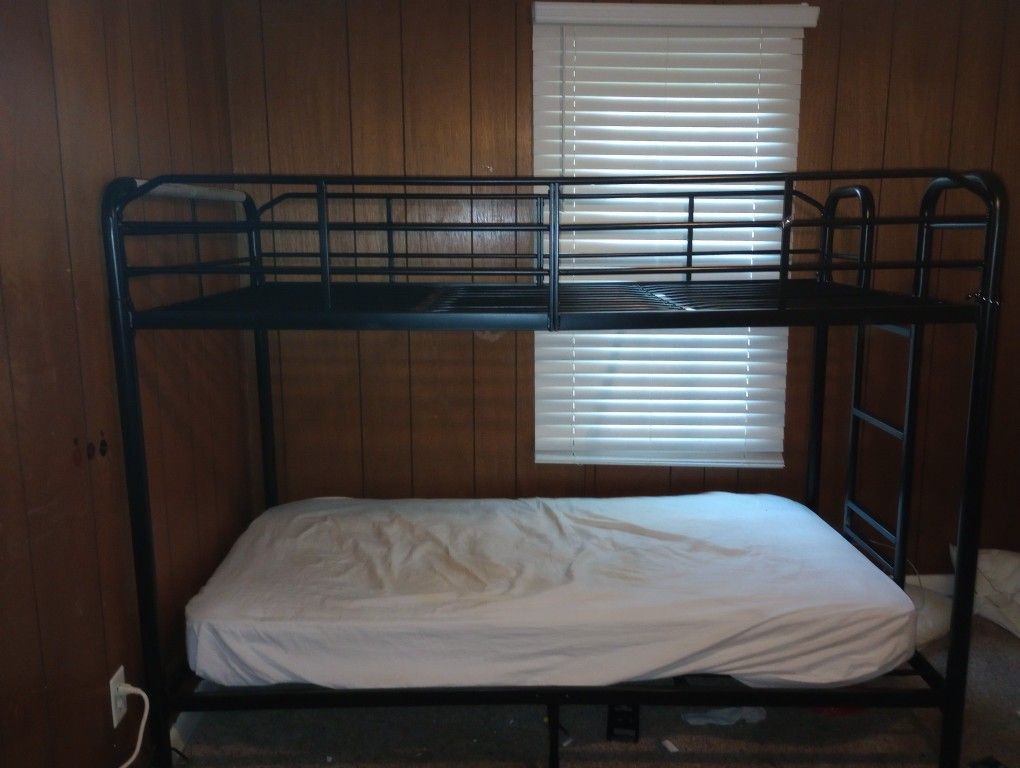 Twin Bunk Bed