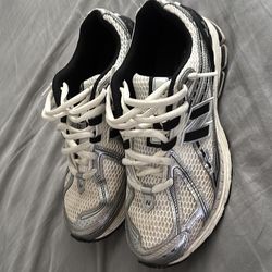 New balance sneakers