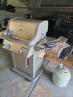 Weber E210 propane BBQ Grill two burners full stainless steel with tool set and full tank great condition