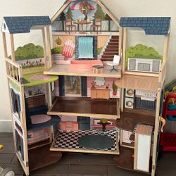 Doll house