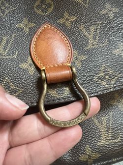 Authentic Louis Vuitton Saint Cloud MM M51243 Monogram Shoulder Bag 10688  for Sale in Plano, TX - OfferUp
