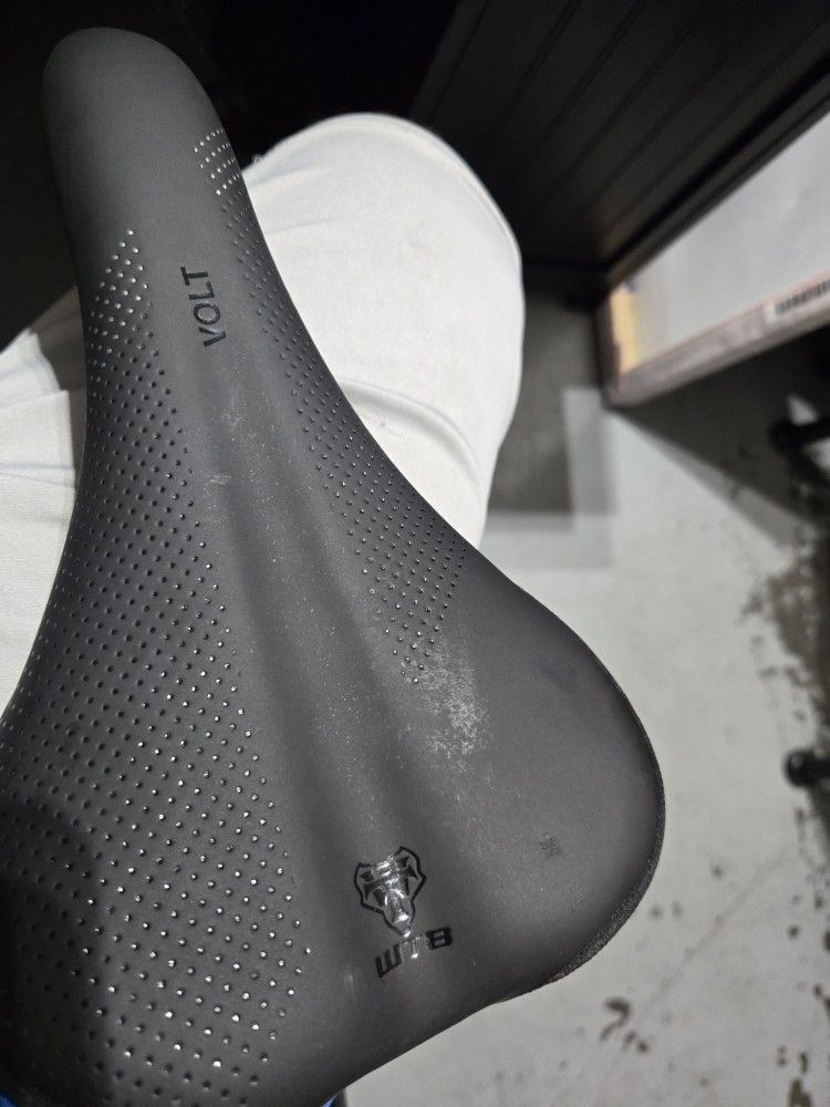 WTB Volt Saddle (Black) (Titanium Rails) (Narrow) 135mm