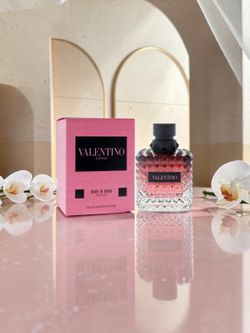 Valentino Dona Born in Roma Intense