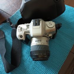 35mm Minolta Camera Almost Brand New In Perfect Condition