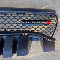 OEM Dodge Charger Front Upper Mesh Grille (2015-2023) - GT, R/T, Scat Pack, SRT