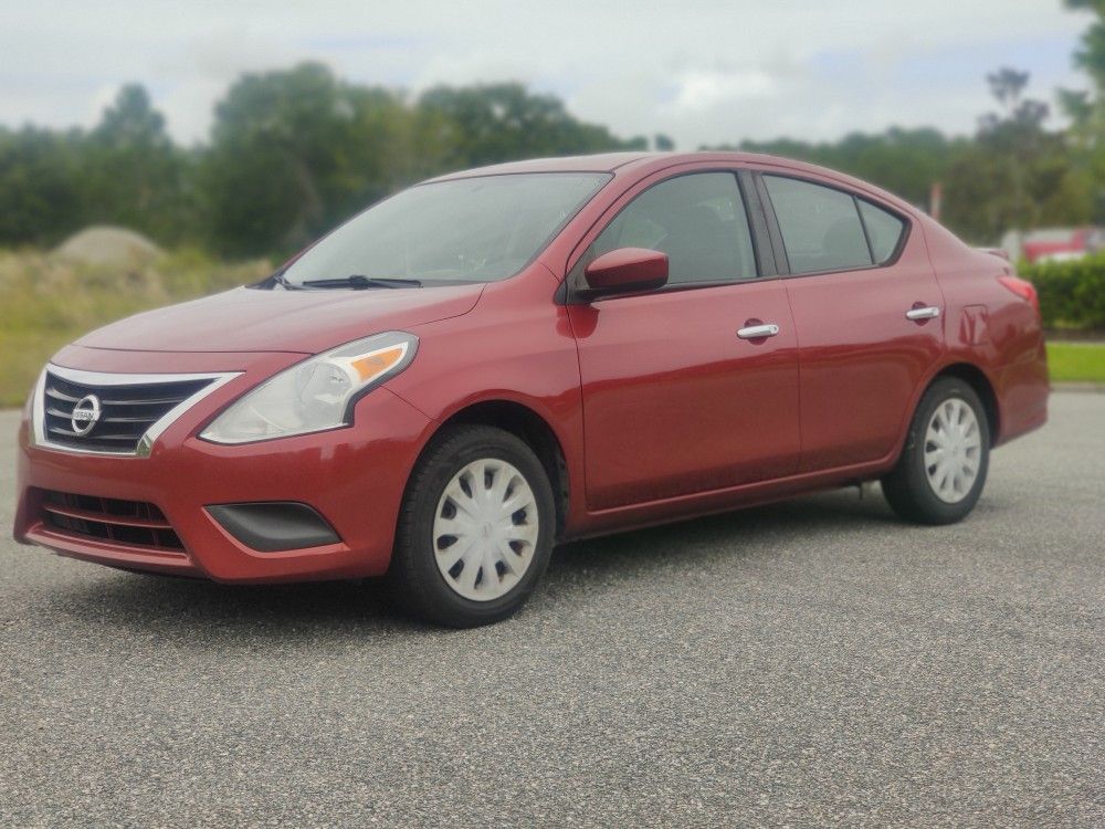 2019 Nissan Versa -- 165k mi - Auto Trans - Cold ❄️ AC