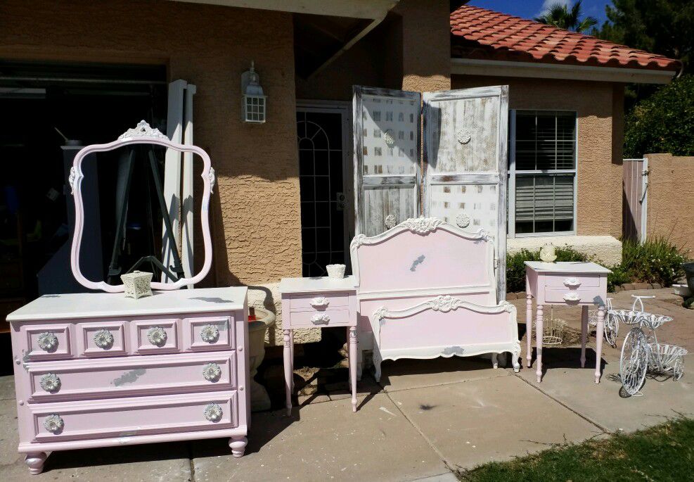 MUST SEE! Adorable Girl's Twin Size Bedroom Set