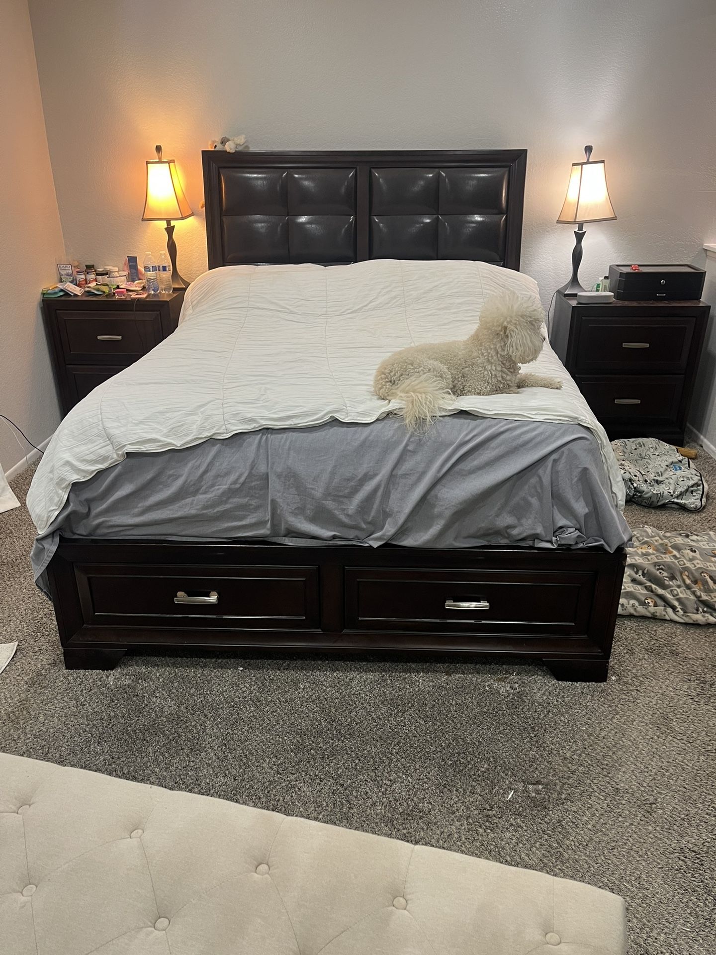 Five Piece Queen Size Bed Set With 6 Drawer Dresser, Mirror, Two Night Stands