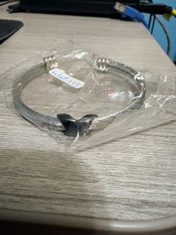 NEW stainless steel cable-wire cuff bracelet