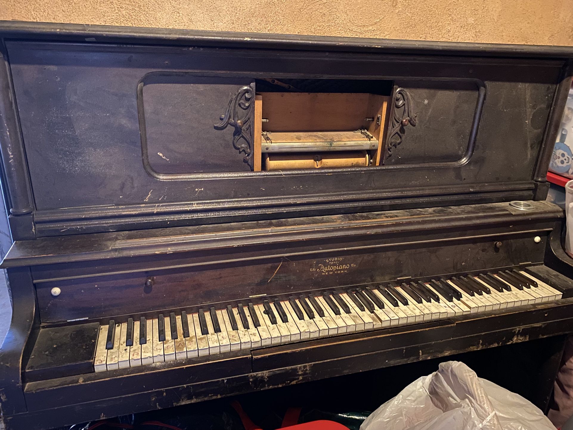 Vintage Piano