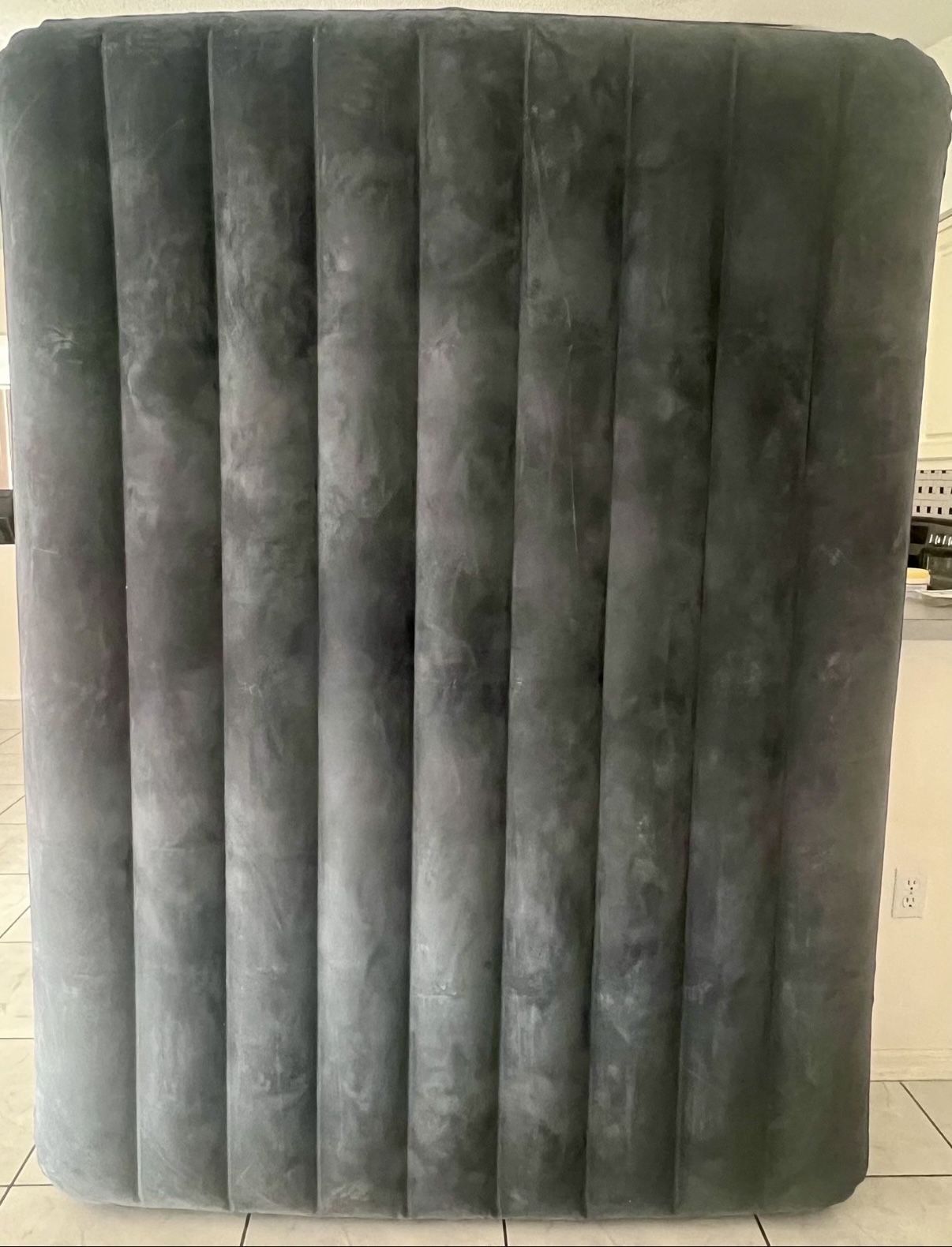 Air Mattress Intex Durabeam 10" Queen Size  2 4 1