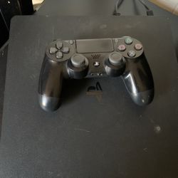 Ps4 Slim With Controller And Charger 