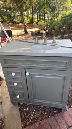 Bathroom cabinet
