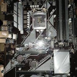 ASUS Z370P mother board with 1 cpu pin come off for parts